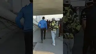 еду с Москвичами до метро