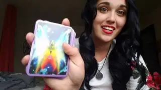 Divination methods and tarot showcase