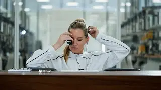 IWC Watchmaker assembles the Pilot’s Watch Performance Chronograph 41 (IW388309)