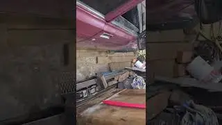Пригнали жигу с порваной заваркой.