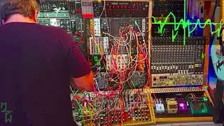 Muzik 4 Machines - UNPATCHING the Spacecraft Dronescape (Self Playing , No Talking)