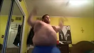 Толстяк танцует