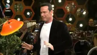 Tolga Çevik'e İnanılmaz Makyaj! - Beyaz Show