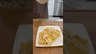 Am I a yuppie?? Apple Cinnamon Crepes!!