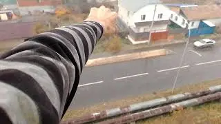 пошёл первый снег)