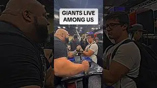 GIANT VS GABRIEL YUNG ARMWRESTLING #armwrestler #motivation #armwrestling #devonlarratt