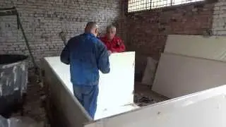 Производство ППУ. Укладка полиэтилена