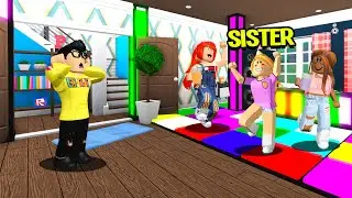 I Let My SISTER Move In With Me.. I Caught Her SNEAKING People Into My HOUSE! (Roblox Bloxburg)