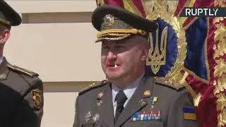 Two officers did not salute Zelensky at the inauguration.