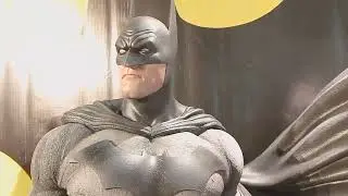 Batman Legendary Studios Statue