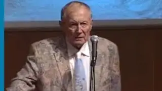 Евгений Евтушенко читает поэму 