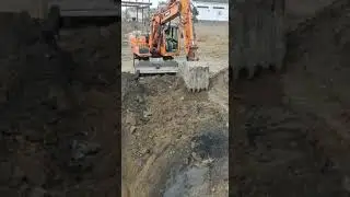 Excavator Crane Balancing mud