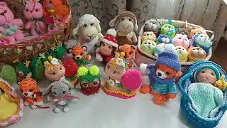 Сшила скатерть, расставила игрушки - решила показать.