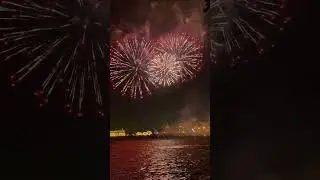 Фейерверк на стрелке ВО