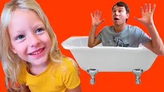Радена и ее новая няня папа играет