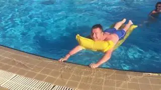 ТУНИС 2016. Плаваем в бассейнах, плескаемся/TUNISIA 2016. SWIM IN THE POOL with the CHILD