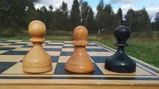 Где изготавливались и какого года шахматы? (доска 40×40)