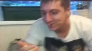 Вот так вот надо кушать тортик =)))