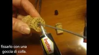 Come creare  con un tappo di sughero un punteruolo fai da te/How to create a cork
