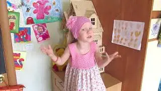 Бэла читает стих про семью, автор Мария Лангер