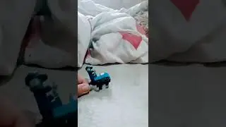 зомби на камушке и зомби на бутылочке