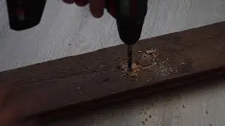 Сверление дерева дрелью-шуруповертом Bosch UniversalDrill 18V 06039D4005
