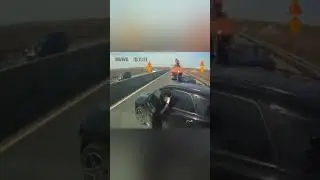 Mercedes Driver with Extreme Road Rage #RoadRage #Driver #Mercedes