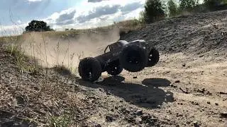ARRMA OUTCAST 6S Bashing Backflipmania