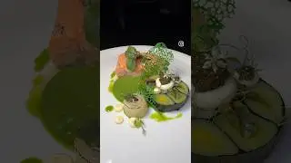 Confit Salmon • Mosaic Leek • Oscietra Caviar • Smoked Creme Friache 💚