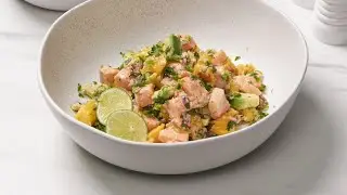 Take your taste buds on a tropical journey with this mango and salmon ceviche! 🥭
