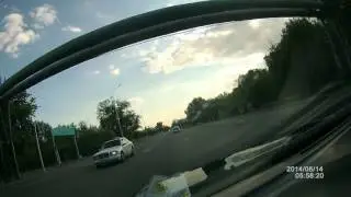ГАИ Караганды нарушают ПДД (дата на видео неправильная)07.10.2016