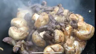Блюдо пушка! Говяжье сердце с шампиньонами в казане на костре