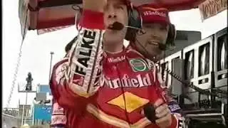 I force Ladna Rozycka off the track