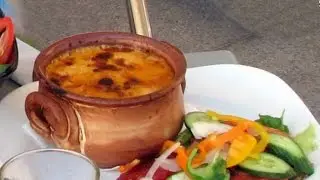 Запеканка из баклажанов с фаршем и сыром в горшочках по-гречески - мусака