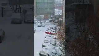 В Екатеринбурге снег выпал