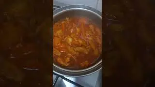 I cooked chicken with carrots for today,para may ulam tayo
