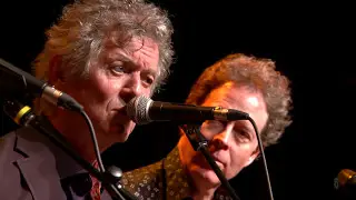 Rodney Crowell - It Ain't Over Yet  (eTown webisode 