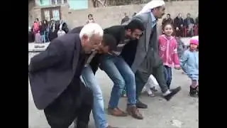 HACI DEDE TORUNUNUN DÜĞÜNÜNDE ADETA ŞOW YAPIYOR DERİK DÜĞÜNLERİ