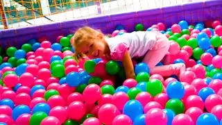 Indoor Playground. Fun time for kids and children with Dominica and her Dad. Nursery rymes 0+