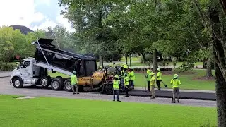 На нашей улице меняют Асфальт