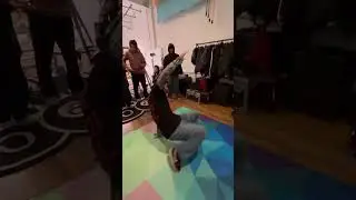 Back stage jam before shooting 🔥 