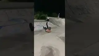 Quebrando o braço andando de skate 😱