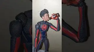 miles vs asociación arácnida #humor #marvelcomics #milesmorales #spidermanacrossthespiderverse2023