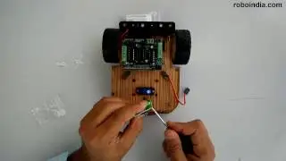 Obstacle Avoiding Robot Assembly Guide - The Arduino Robotic Kit