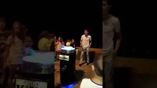 Сладкая вата со вкусом Майкла Джексона.