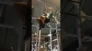 20kg weighted rope climb.
