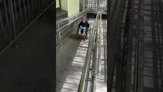 Сильная и смелая девочка 😝🥰🥰 