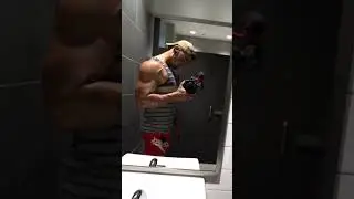 Massive Bodybuilder Flexing #anabolic #steroids #gym #anabolics #workout #steroidcycle #motivation