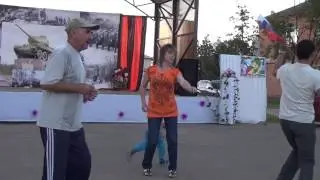 Микулино перед танцами.