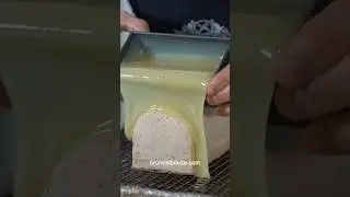 How to glaze a yule log 